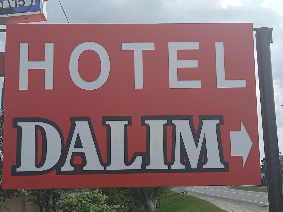 Dalim Hotel Duliby Buitenkant foto