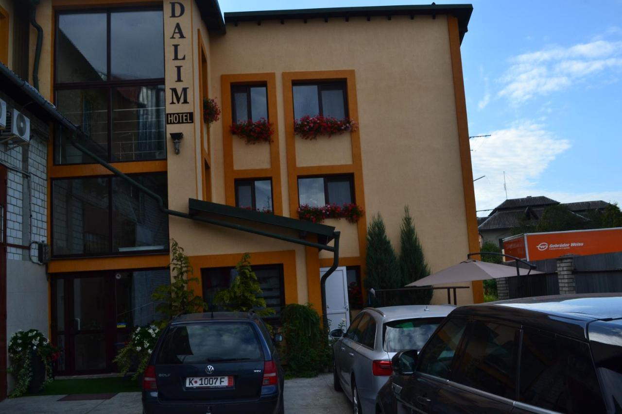 Dalim Hotel Duliby Buitenkant foto